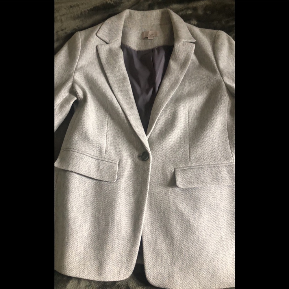 Loft gray herringbone pattern blazer size 6